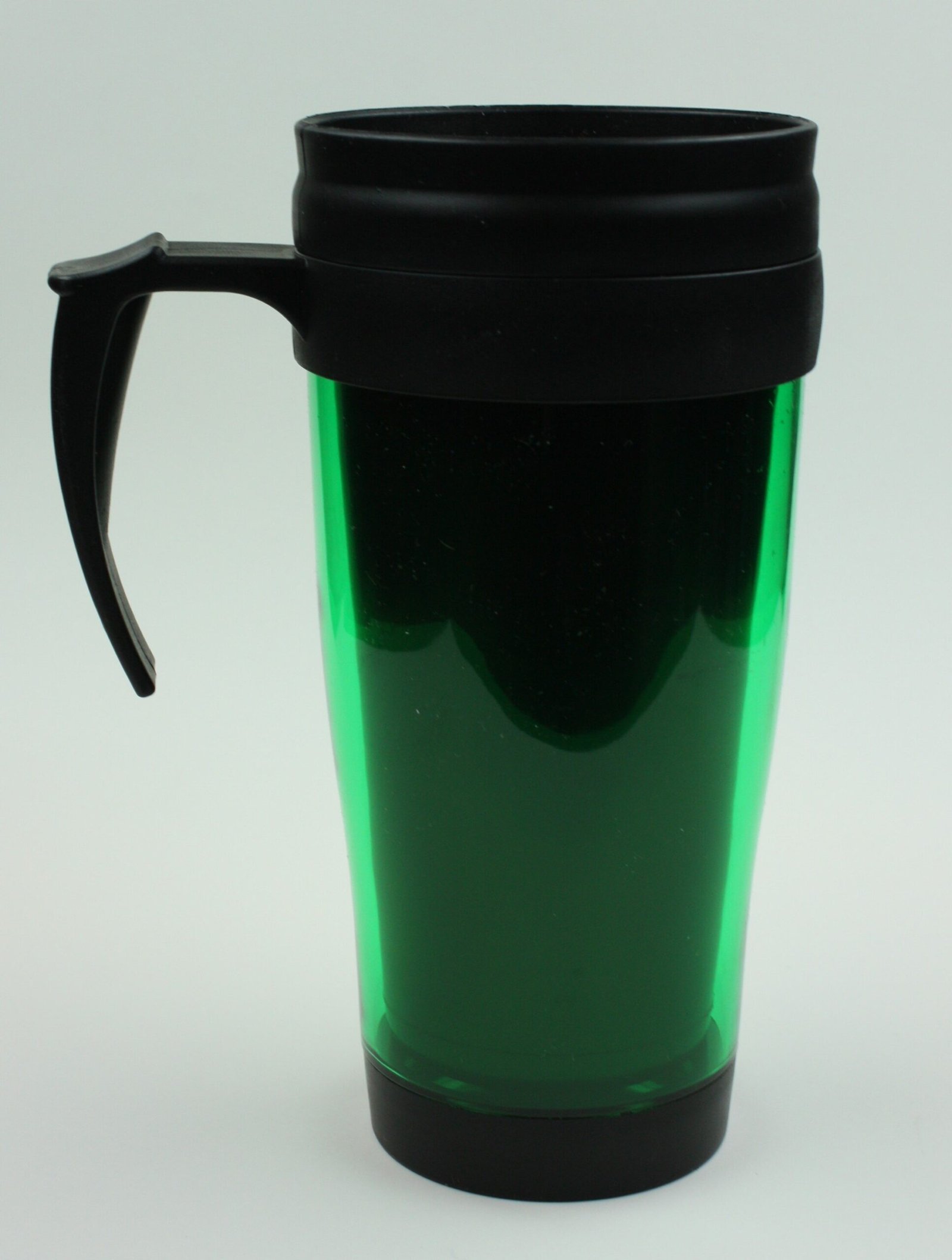 Reusable travel mug with lid